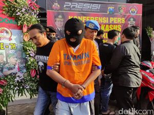 Nyawa Bos Rongsokan Sidoarjo Dihargai Rp 100 Juta Nyawa Bos Rongsokan Sidoarjo Dihargai Rp 100 Juta
