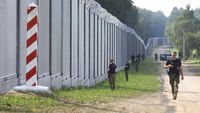 Polandia Bangun Tembok Baja di Perbatasan Belarus, Buat Apa?