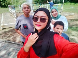 Anak Sambungnya Ditaksir Ustaz, Kiwil Beri Restu?