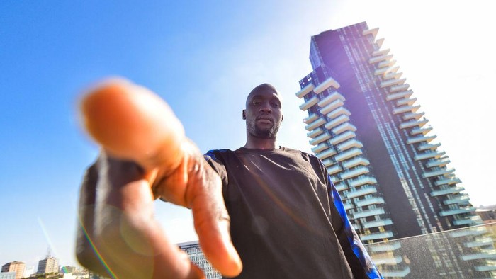 MILAN, ITALY - JUNE 29: Romelu Lukaku of FC Internazionale poses for a picture at FC Internazionale headquarters on June 29, 2022 in Milan, Italy. (Photo by Mattia Pistoia - Inter/Inter via Getty Images)