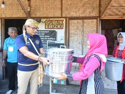 Sandiaga Wujudkan Impian Para Pengrajin Batik Ecoprint di Jateng