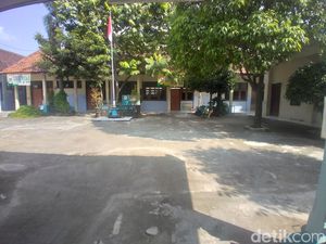 SD di Solo Ini Cuma Dapat 1 Murid Baru, Gibran: Nanti Cari Solusi