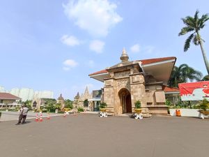 Lalin ke TMP Kalibata Ditutup Sementara Jelang Pemakaman Tjahjo Kumolo Lalin ke TMP Kalibata Ditutup Sementara Jelang Pemakaman Tjahjo Kumolo