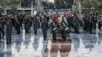Upacara Militer Iringi Kepergian Tjahjo Kumolo ke Pusara Terakhir