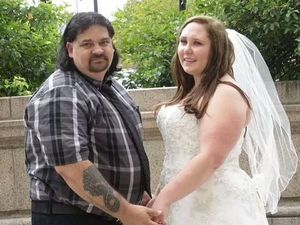 Viral Kisah Ayah Mantanku Kini Jadi Suamiku, Beda Usia 24 Tahun