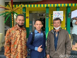 Usai Rapat Disdik DKI, Warga Terhalang Tembok SMKN 69: Kita Diminta Sabar