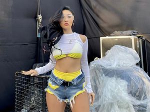 Gaya Seksi 9 Artis Korea yang Tampil Basah-basahan di Waterbomb Festival 2022