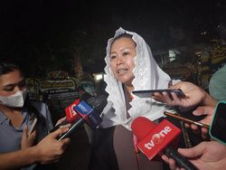 Kedekatan Yenny Wahid dengan Tjahjo: Urusan Kebangsaan hingga Keris