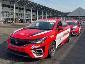 Tiga Pebalap Honda Racing Siap Gempur di Seri Kedua ISSOM 2022 Tiga Pebalap Honda Racing Siap Gempur di Seri Kedua ISSOM 2022