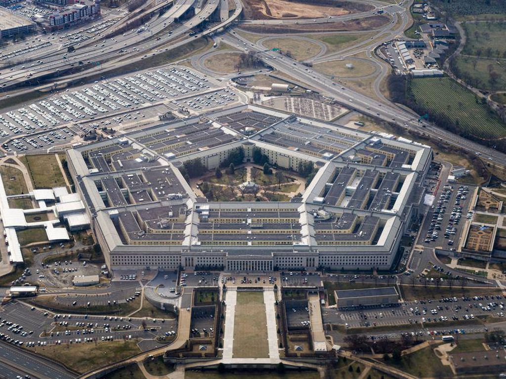 Pentagon Rela Bayar Rp 140 T ke Google-Amazon Demi Bentengi Komputernya