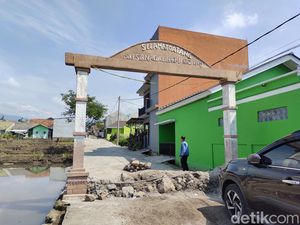 Pemilik Tanah Ancam Tambah Tembok Jalan Perumahan di Cianjur Pemilik Tanah Ancam Tambah Tembok Jalan Perumahan di Cianjur