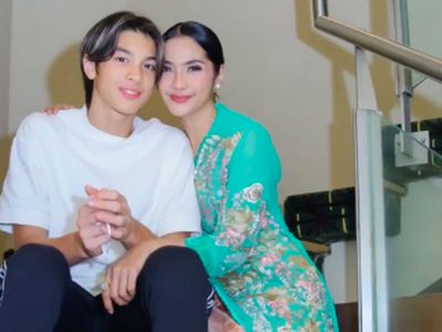 Maudy Koesnaedi Ayu Berkebaya Minang, Foto Sama Anak Dipuji Bak Kakak-Adik