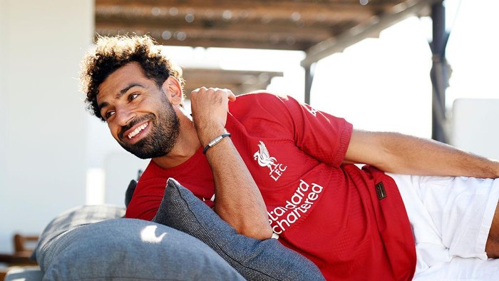 MYKONOS, GREECE - JULY 01: (THE SUN OUT, THE SUN ON SUNDAY OUT) Mohamed Salah of Liverpool signs a contract extension while on holiday on June 19, 2022 in Mykonos, Greece. (Photo by Nick Taylor/Liverpool FC/Liverpool FC via Getty Images)