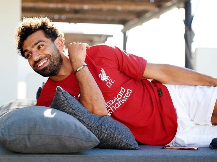 MYKONOS, GREECE - JULY 01: (THE SUN OUT, THE SUN ON SUNDAY OUT) Mohamed Salah of Liverpool signs a contract extension while on holiday on June 19, 2022 in Mykonos, Greece. (Photo by Nick Taylor/Liverpool FC/Liverpool FC via Getty Images)