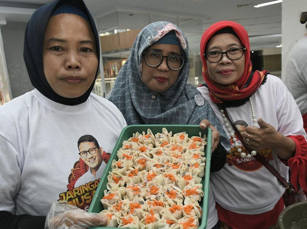 Perkuat UMKM di Bekasi, Relawan Sandiaga Gelar Pelatihan Dimsum
