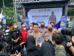 Polisi Minta Pengadilan Evaluasi SIM Pemotor yang Invasi Trotoar