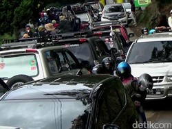 Embun Es Bikin Penasaran, Dieng Diserbu Wisatawan