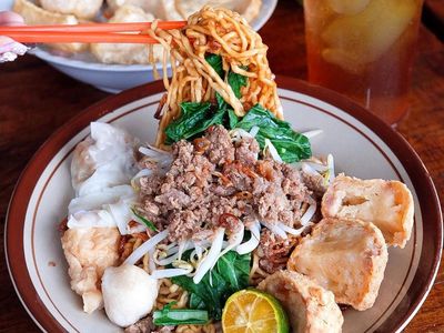 20 Bakmi Bangka Gurih Hangat Bisa Cicip Di Sini
