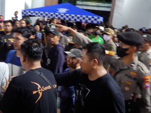 Final Sepakbola Porprov Jatim Rusuh, Suporter Jebol Pintu-Tawuran