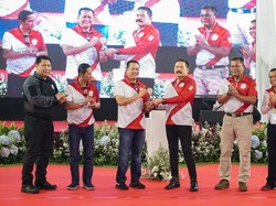 Lawan Kepala BNN-Wajagung, Bamsoet Jadi Juara Menembak Jaksa Agung Cup