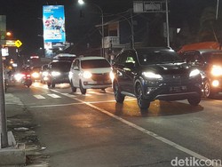 Lalin Kawasan Puncak Macet, One Way Arah Jakarta Masih Diterapkan