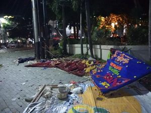 Pengusaha Papan Bunga Rugi Puluhan Juta Usai Konser HUT Medan Pengusaha Papan Bunga Rugi Puluhan Juta Usai Konser HUT Medan