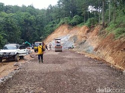 Dua Pekan Ditutup Imbas Longsor, Jalur Tanggeung Cianjur Dibuka Lagi