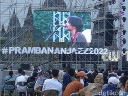 Menangisi Senja di Prambanan Jazz Bersama Fiersa Besari