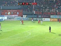 Borneo FC Vs PSM Mulai Panas! Jonathan Bustos-Yuran Fernandes Saling Dorong
