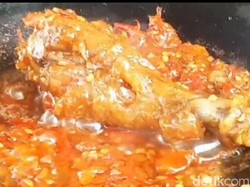 Huaah! Sensasi Santap Kuliner Serba Pedas di Tasikmalaya