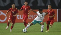 Timnas Indonesia membuang sejumlah peluang bagus lawan Vietnam di Piala AFF U-19 2022. Shin Tae-yong mengakui penyelesaian akhir jadi aspek yang perlu dibenahi. ANTARA FOTO/Aditya Pradana Putra
