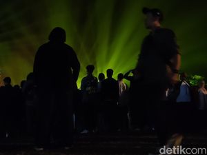 Trio Lestari Bawa Penonton Prambanan Jazz Kenang Glenn Fredly Trio Lestari Bawa Penonton Prambanan Jazz Kenang Glenn Fredly