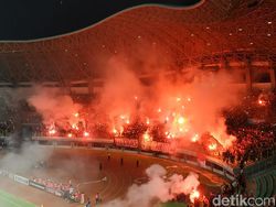Menpora Larang Suporter Bawa Flare di Piala AFF 2022