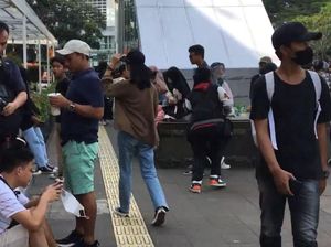 DKI Siapkan Sanksi Bocah Nongkrong Nyampah di Dukuh Atas DKI Siapkan Sanksi Bocah Nongkrong Nyampah di Dukuh Atas