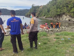 Remaja Hilang saat Menyelam di Pantai Harlem Jayapura, Tim SAR Masih Cari