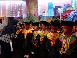 Bikin Momen Wisuda Makin Berkesan di Trans Studio Cibubur