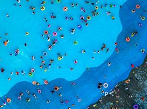 Warga China Hobi Banget Ngadem, Ini Buktinya