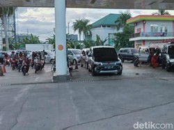 Truk-Panther di Palopo Antre BBM Solar hingga 4 Jam Lamanya