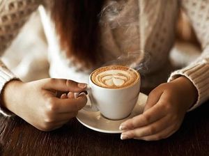 Dokter Sekaligus Seleb TikTok Ini Sebut Minum Kopi Bisa Buat Panjang Umur Dokter Sekaligus Seleb TikTok Ini Sebut Minum Kopi Bisa Buat Panjang Umur