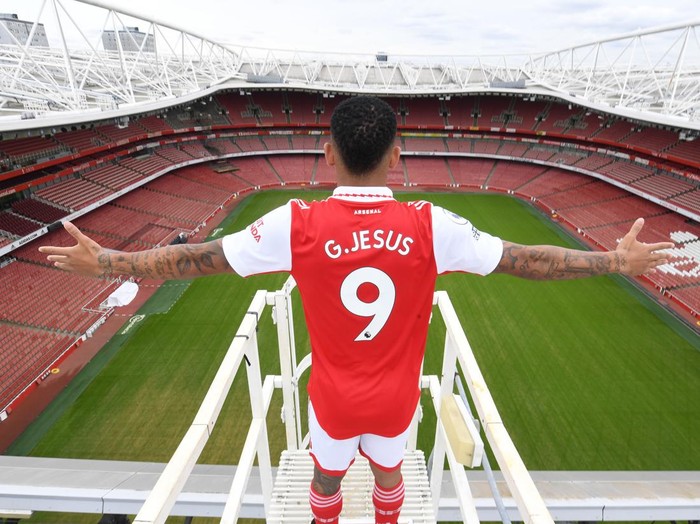 LONDON, ENGLAND - JULY 04: Arsenal Unveil New Signing Gabriel Jesus at Emirates Stadium on July 04, 2022 in London, England. (Photo by Stuart MacFarlane/Arsenal FC via Getty Images)