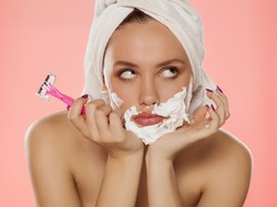 Cerita Sedih Wanita Berjenggot Layaknya Pria, Sering Dikira Transgender