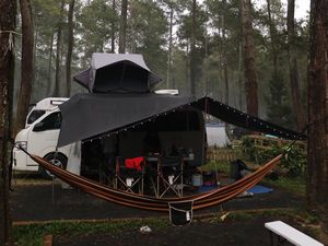 Kemping Mewah Naik Campervan ala Sultan di Lembang Kemping Mewah Naik Campervan ala Sultan di Lembang