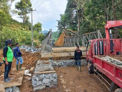 Bogor-Sukabumi via Leuwiliang Masih Tak Bisa Dilewati Mobil Pascalongsor