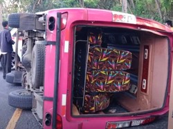 Sopir Ugal-ugalan Penyebab Kecelakaan Mobil Travel di Jembrana