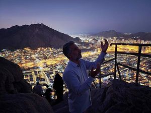 Menatap Kota Mekah dari Jabal Nur