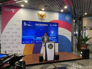 Puncak-Lembang Macet Parah, Sandiaga Beri Solusi Jangka Panjang dan Pendek