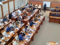 Sambangi DPR, Erick Thohir Minta Restu Suntikan Modal BUMN Rp 73 T