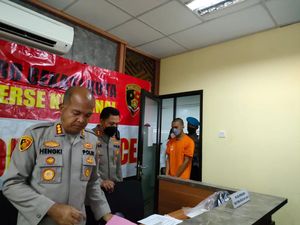 Terungkap Motif Polisi Gadungan Coba Peras Warga buat Bayar Utang ke Pacar Terungkap Motif Polisi Gadungan Coba Peras Warga buat Bayar Utang ke Pacar