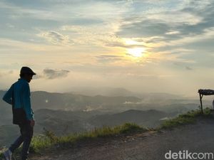 Potret Sunset di Terasering Panyaweuyan, Sudah Pernah ke Sana?