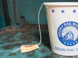 Penumpang Kereta Protes karena Biaya Layanan Lebih Mahal dari Harga Minuman